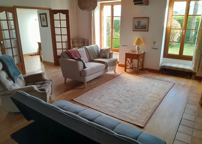 Family With Pool In Clion, France 別荘 Clion