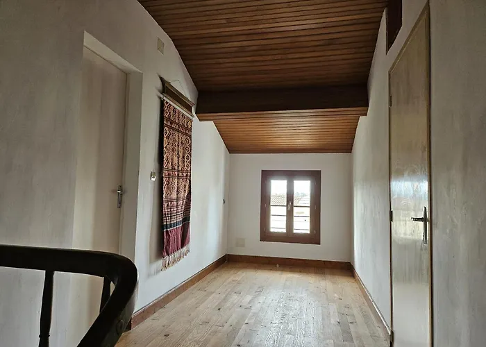 Family With Pool In Clion, France 別荘