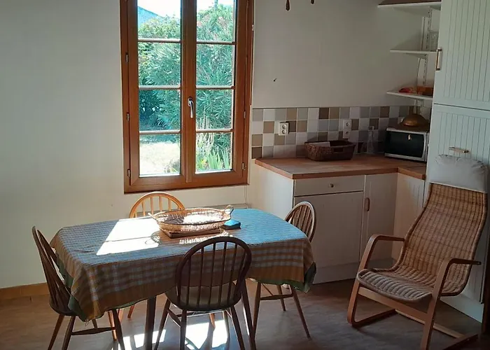 別荘 Family With Pool In Clion, France